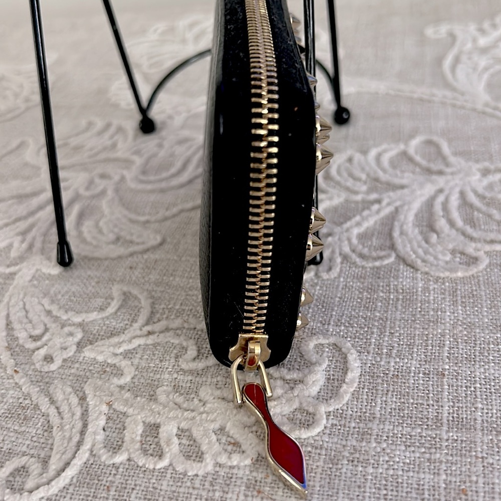 Christian Louboutin Authentic Panettone Studded Black Leather Wallet - Picture 4 of 16